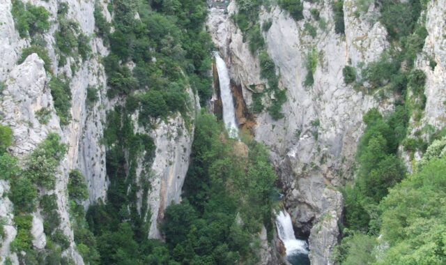 The Cetina falls in the gorge below Zadvarje